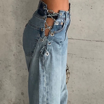 Jean taille haute délavé bleu clair avec chaîne
